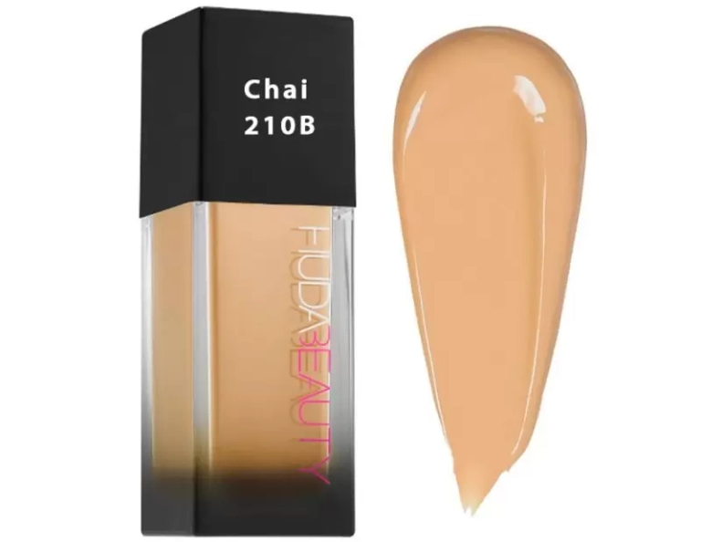 Huda Beauty – 210B “Chai” (Faux Filter Luminous Matte Foundation)