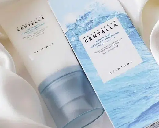 Centella Écran Total Bleu – Soin Protecteur SPF 50+ & Anti-Lumière Bleue